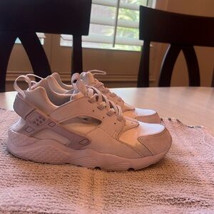 Nike Huarache shoes. Warn about 8 times for kids hip hop dance.